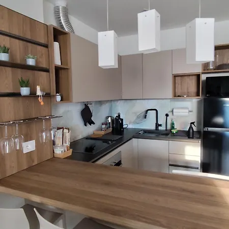 Al Capo In B - With Parking *